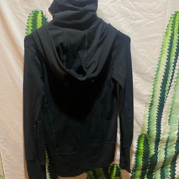 Lululemon jacket - Picture 2 of 4